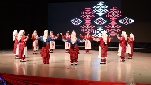 BAİBÜ'de "Sanatın Işığında Öğretmenler" etkinliği yapıldı