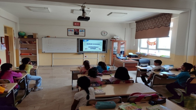 Ulaş'ta ilkokul öğrencileri KKKA hastalığına karşı bilgilendirildi