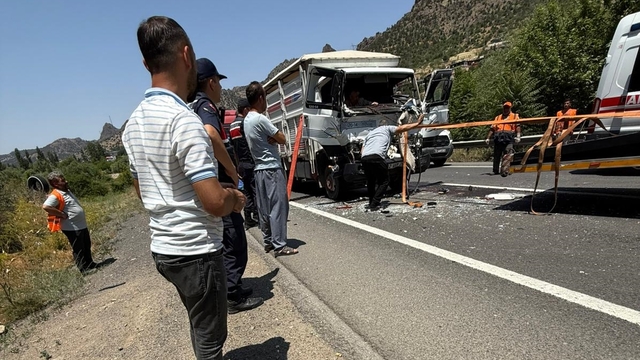 Niğde'de meydana gelen trafik kazasında 3 kişi yaralandı