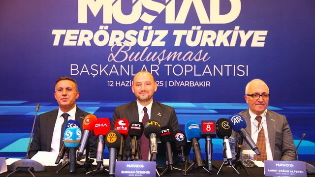 MÜSİAD Genel Başkanı Özdemir, Diyarbakır'da "Terörsüz Türkiye Buluşması" toplantısında konuştu: