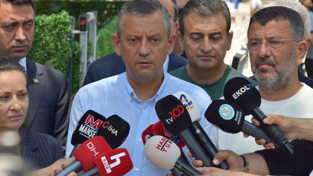 CHP Genel Başkanı Özel, Zeyrek için düzenlenen taziyenin son gününde konuştu: