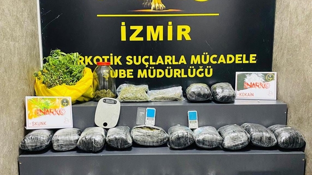 İzmir'de 22 kilo 547 gram uyuşturucu ele geçirildi, 1 şüpheli tutuklandı