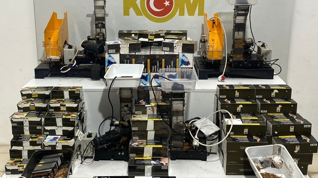 Samsun'da kaçakçılık operasyonunda 4 zanlı yakalandı