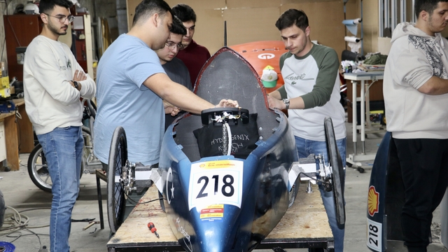 Karadeniz Teknik Üniversitesi öğrencileri 12 yılda 8 hidrojenli araç üretti