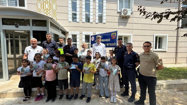 Keban'da öğrenciler İlçe Jandarma Komutanlığını ziyaret etti