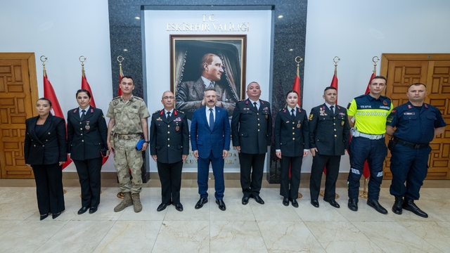 Eskişehir Valisi Aksoy, Jandarma Teşkilatının 186'ncı kuruluş yıl dönümünü kutladı