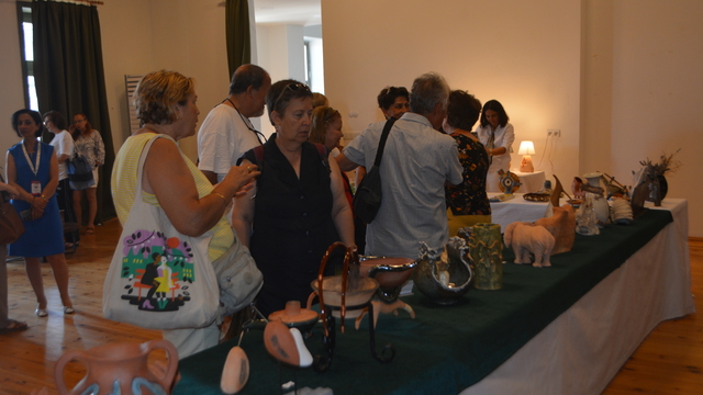 Ayvalık Halk Eğitim Merkezi'nin görsel sanatlar sergisi açıldı