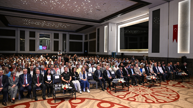 Adana'da "Başka Bir Su Yönetimi Mümkün" başlıklı panel ve seminerler düzenlendi