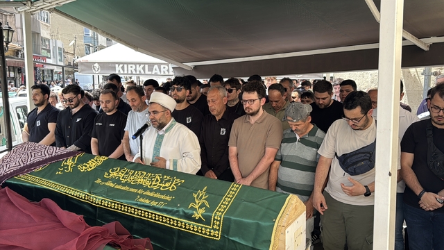 Kırklareli'nde kazada hayatını kaybeden genç kız toprağa verildi