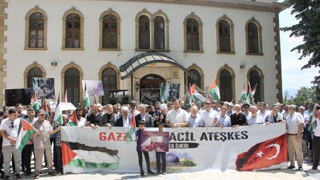 Kocaeli'de İsrail'in Gazze'ye yönelik saldırıları protesto edildi