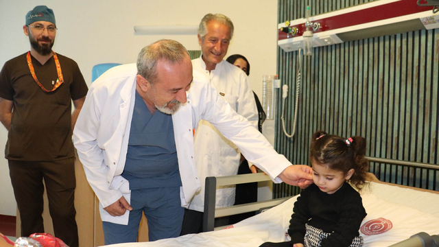 Lavabo açıcı içen çocuk, 2 yıl sonra sağlığına kavuştu