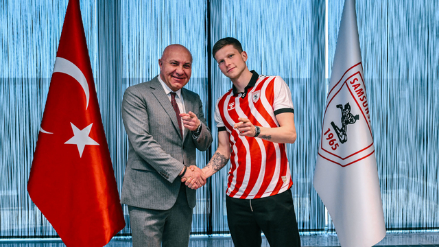 Samsunspor, İzlandalı sol bek Logi Tomasson ile sözleşme imzaladı