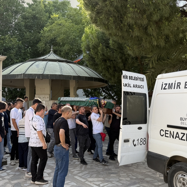 İzmir'de 75 yaşındaki eşi tarafından av tüfeğiyle öldürülen 70 yaşındaki ka...