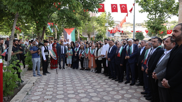 Mardin'de "Yeşilli Uluslararası Kültür Sanat ve Kiraz Festivali" başladı