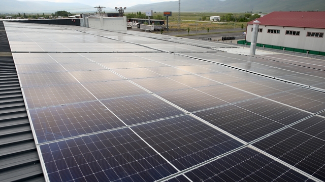 Güneşten elektrik, talaştan ısıyla fabrikasının enerji maliyetini sıfırladı