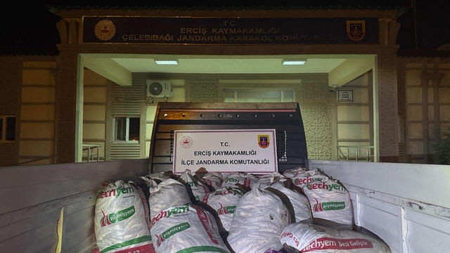 Van'da kaçak avlanan 2 ton inci kefali ele geçirildi