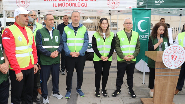 Sivas'ta "12. Yeşilay Bisiklet Turu" düzenlendi