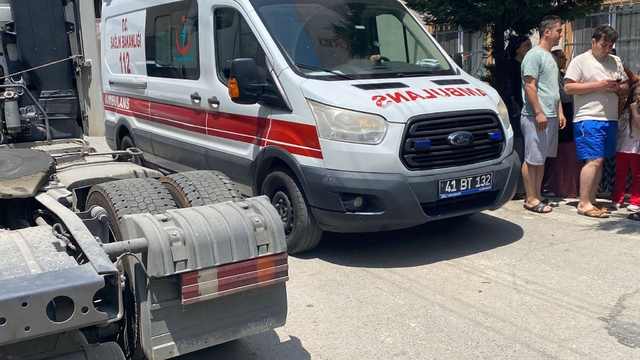 Kocaeli'de bıçaklı kavga; 2 kardeş yaralı