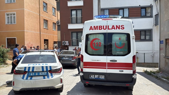 Kocaeli'de çıkan kavgada 1'i polis 3 kişi yaralandı