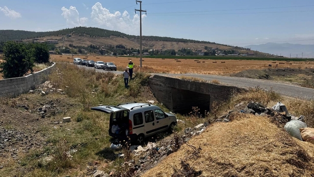 Gaziantep'te köprüden düşen hafif ticari araçtaki 6 kişi yaralandı