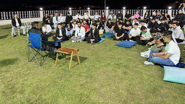 Karabük Belediye Başkanı Çetinkaya, gençlerle buluştu