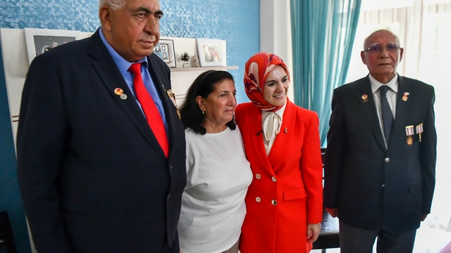 Aile ve Sosyal Hizmetler Bakanı Göktaş, Tunceli'de Kıbrıs gazisini ziyaret etti