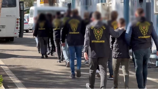 Diyarbakır'da kapkaççılara 'Çekirge' operasyonu; 12 tutuklama