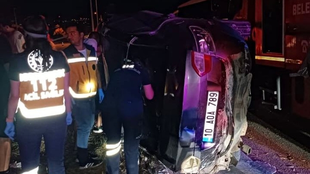 Ayvacık'ta devrilen otomobilin sürücüsü yaralandı