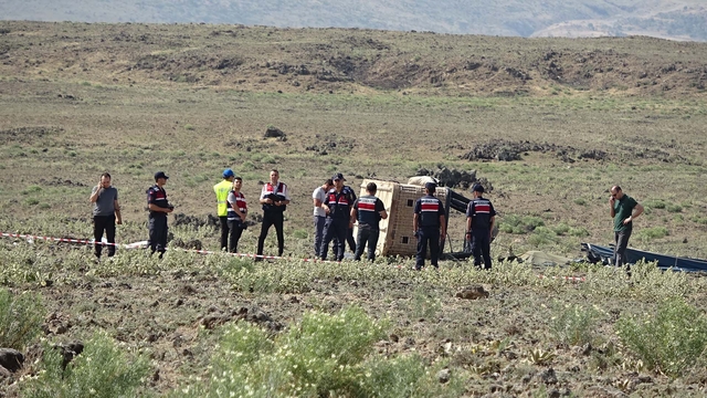 Aksaray'da sıcak hava balonu sürüklendi; pilot öldü, 12 yaralı- Yeniden