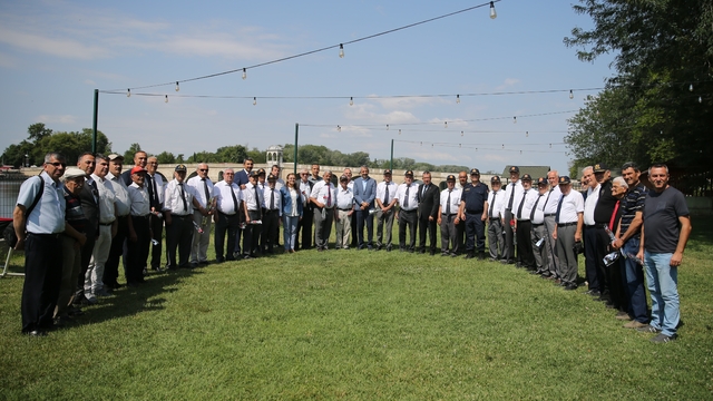 Edirne Valisi Sezer, şehit babaları ve gazilerle bir araya geldi