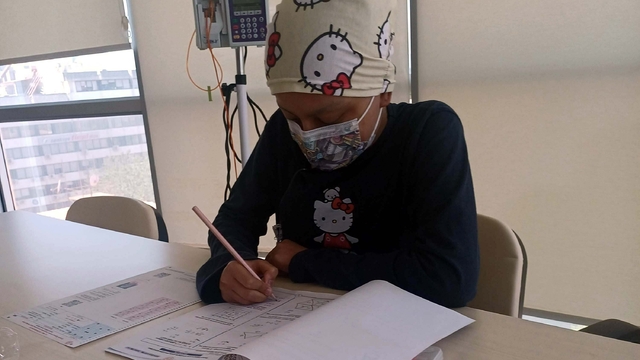 Lösemi tedavisi gören Hatice, LGS'ye hastanede girdi