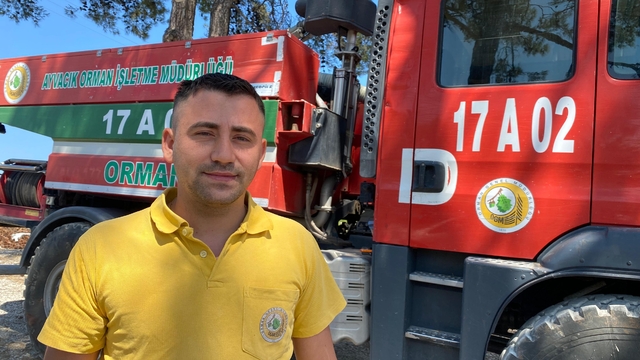 Çanakkale'de orman işçisi ağaçları yangından korurken yaban hayatını da unutmadı