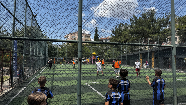 Karaman Balkanspor babaları halı saha turnuvasında buluşturdu