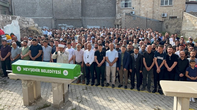 Aksaray'da sıcak hava balonu sürüklendi; pilot öldü (2)