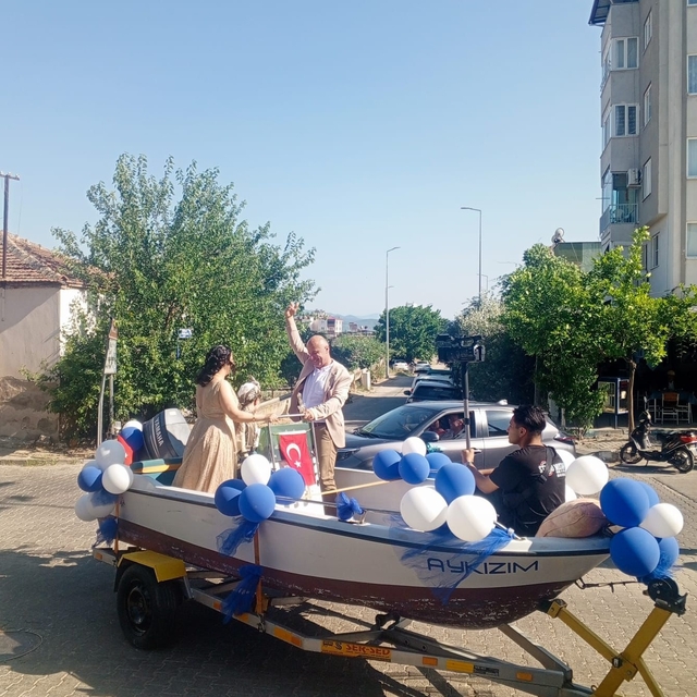 Aydın'ın Nazilli ilçesinde sünnet konvoyu tekneyle yapıldı