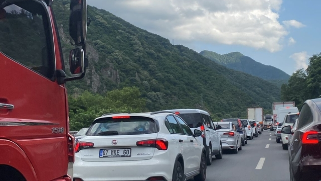 Sakarya'da kaza: 3 yaralı