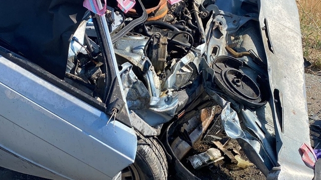 Çanakkale'de iki aracın çarpıştığı kazada 2 kişi öldü, 1 kişi yaralandı