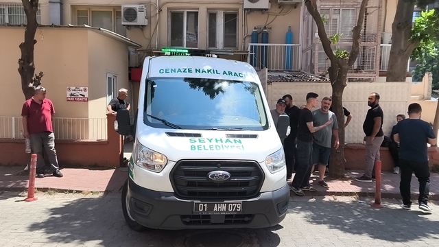 Adana'da, sulama kanalına düşen kamyonette baba ve 2 kızı hayatını kaybetti (3)