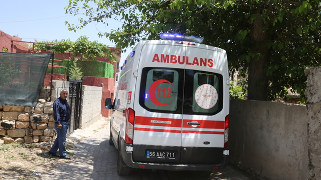 Siirt'te elektrik akımına kapılan çift hayatını kaybetti