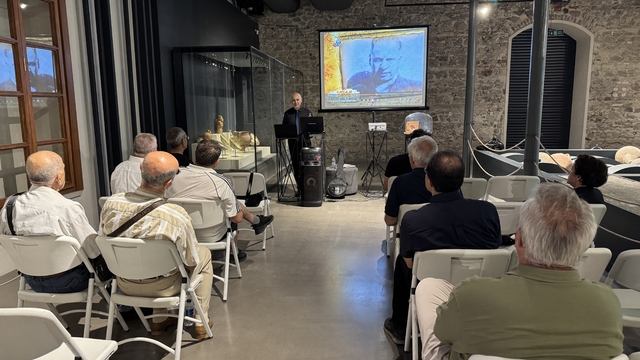 "Şark Bülbülü" Celal Güzelses İzmir'de anıldı