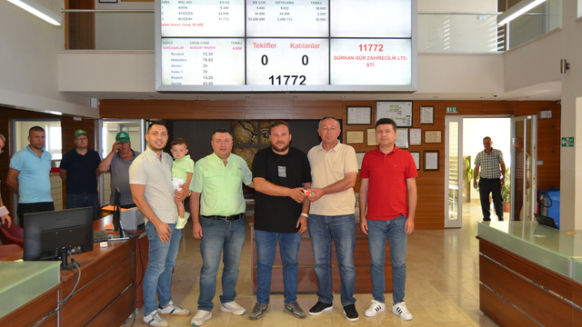 Uzunköprü'de yeni mahsul buğdayın tonu 53 bin liradan alıcı buldu