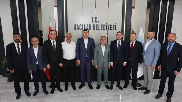 MHP Milletvekili Ersoy,  Melikgazi ve Hacılar belediyelerini ziyaret etti