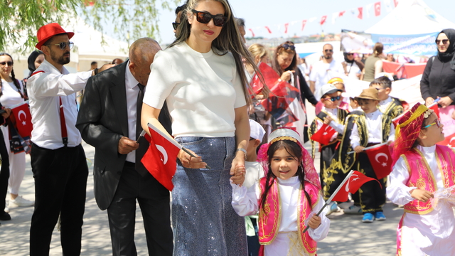 Gölbaşı'nda "Okul Öncesi Eğitim Farkındalık Yürüyüşü" düzenlendi