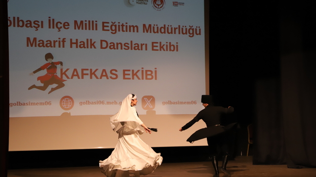 Gölbaşı'nda Maarif Halk Dansları Topluluğu'ndan yıl sonu gösterisi - Ankara  Haberleri