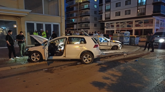 Ankara'da trafik kazasında 5 kişi yaralandı