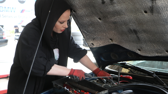 Makyözlüğü bıraktı, sanayide 'Aybüke usta' oldu