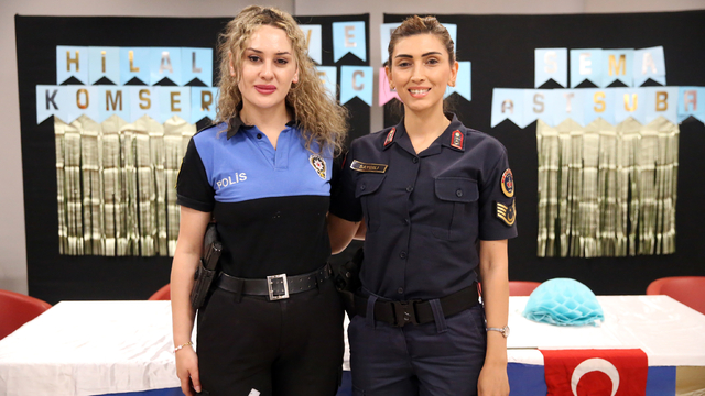 Kastamonu'da tayini çıkan kadın polis ve jandarmaya "özel" veda