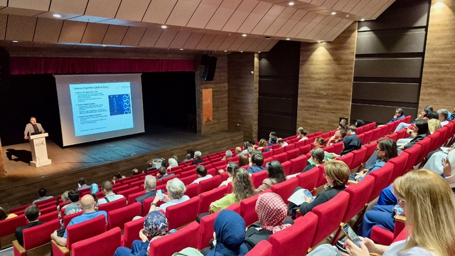 Tıp araştırmalarında yapay zeka Kocaeli'de çalıştayda ele alındı