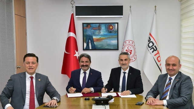 Eskişehir'e 25 spor tesisi ve atlı okçuluk merkezi kazandırılacak