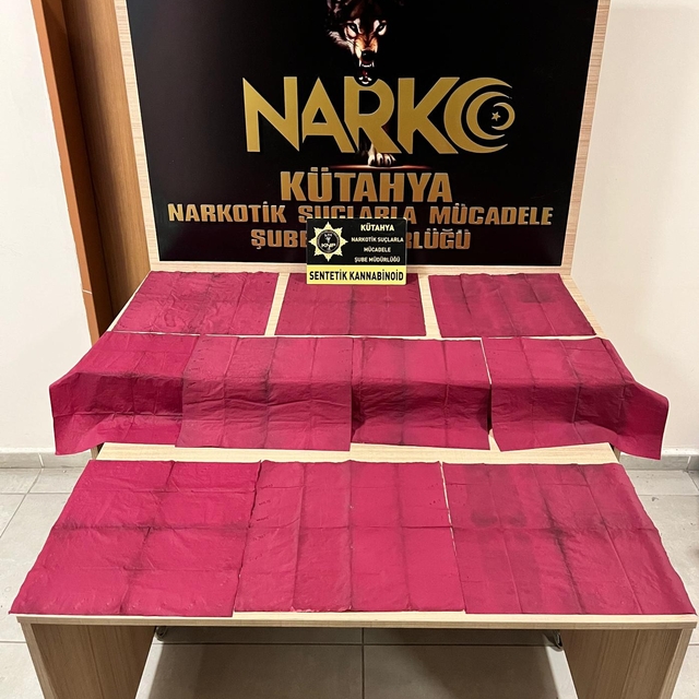 Kütahya'da uyuşturucu operasyonunda yakalanan 2 zanlı tutuklandı